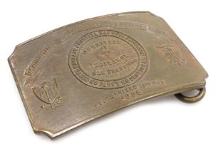 A commemorative belt buckle for the Committee of Vigilance of San Francisco, stamped verso king!, Or