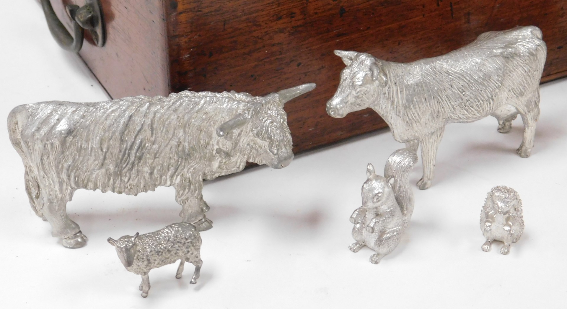 A group of silver plated figures, of animals, birds and a frog, including fox, hare, cow, stage, owl - Image 3 of 6