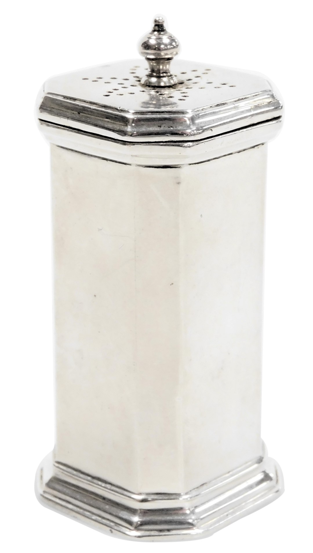 A George V silver pepperette, of pillar box form, Birmingham 1919, 3.39oz.