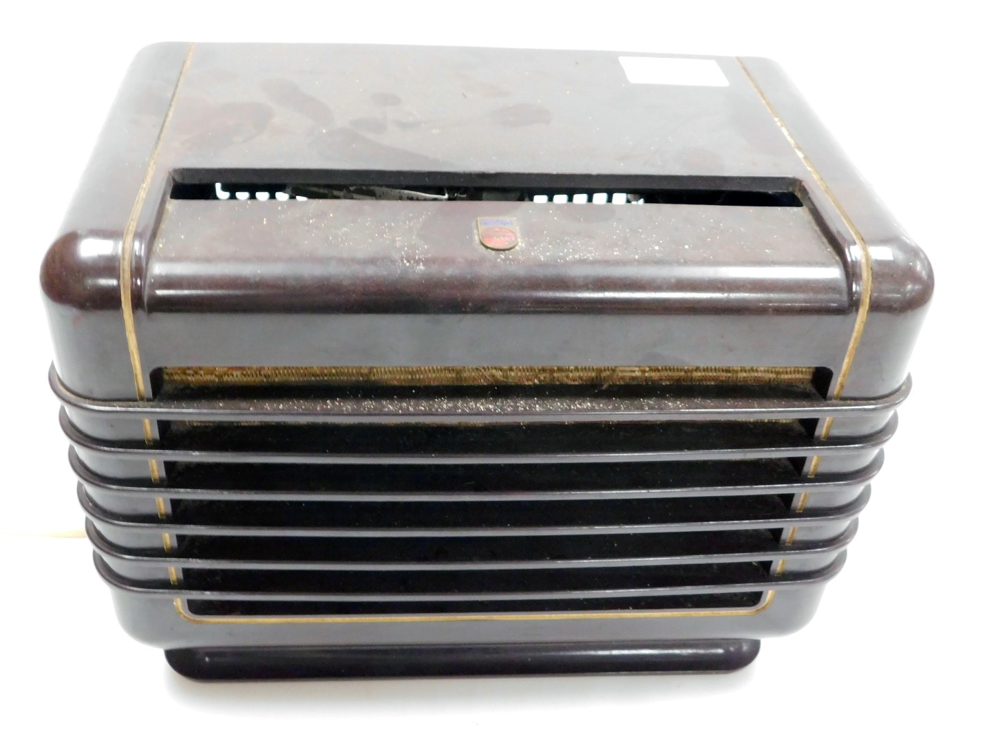 A Phillips bakelite case radio, type 209U-15, serial number M15654, 28cm wide.