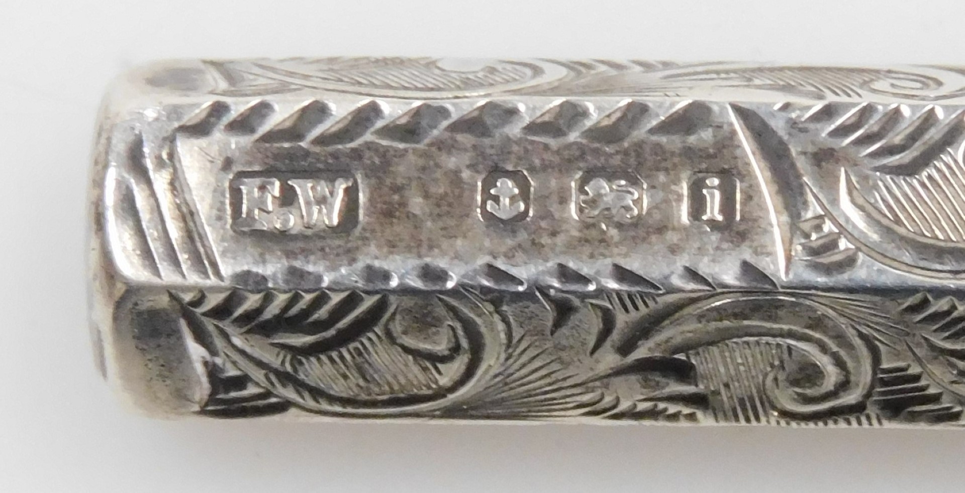 A Samson Mordan and Company propelling pen and pencil, white metal, with foliate engraving, together - Image 3 of 4