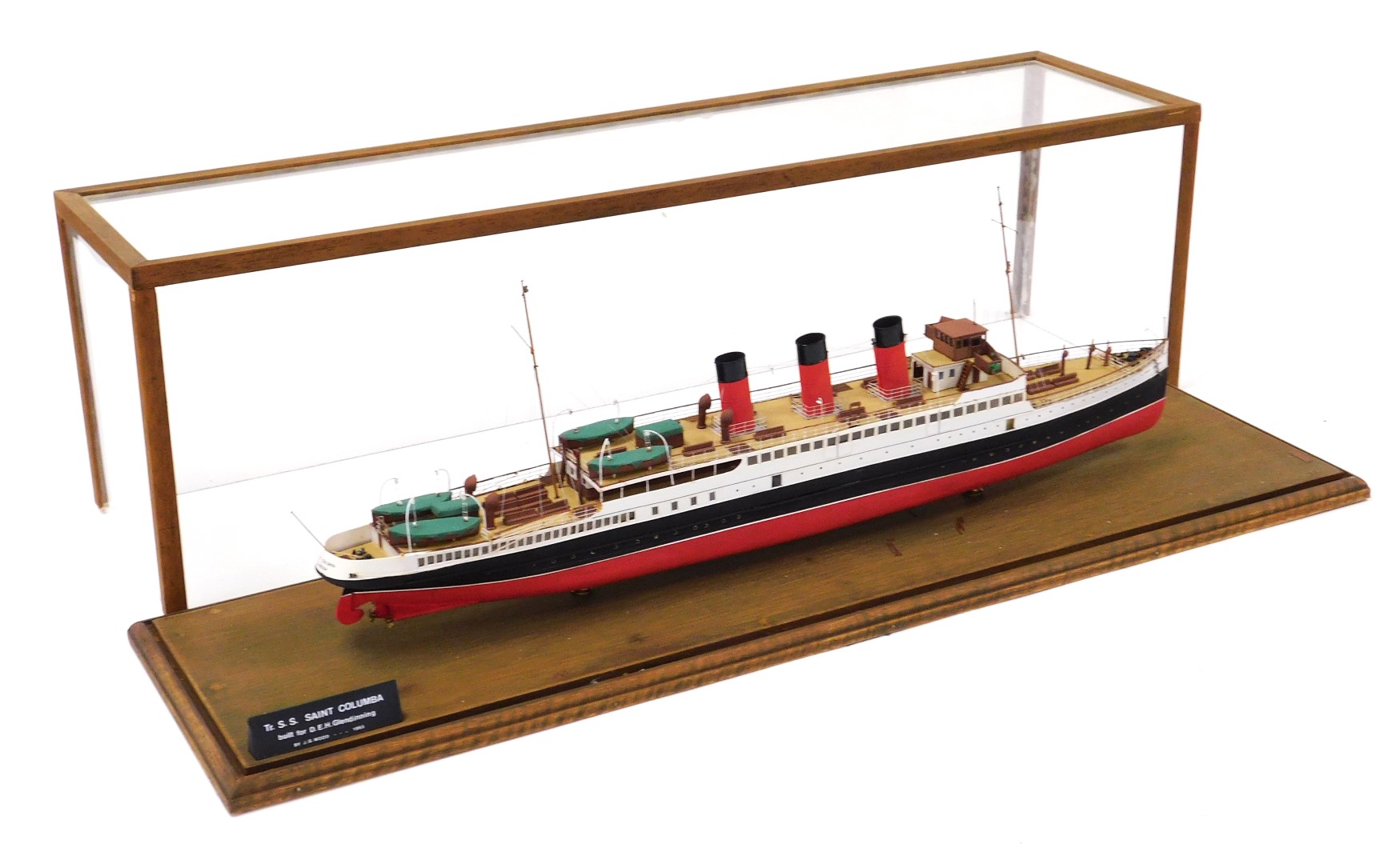 A scale model off the coastal steamer Saint Columba, formerly the Queen Alexandra, perspex cased, mo