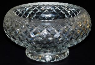 A Thomas Webb heavy cut glass pedestal fruit bowl, 24.5cm wide.