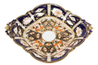 A Royal Crown Derby porcelain Imari pattern dessert dish, circa 1904, with twin acorn and oak leaf h