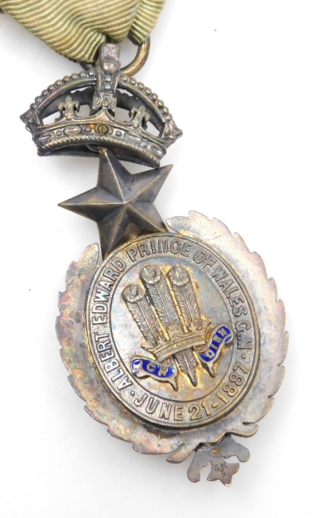 Two Victorian Masonic jewels, to commemorate the golden and diamond jubilees of Her Majesty Queen Vi - Image 3 of 5