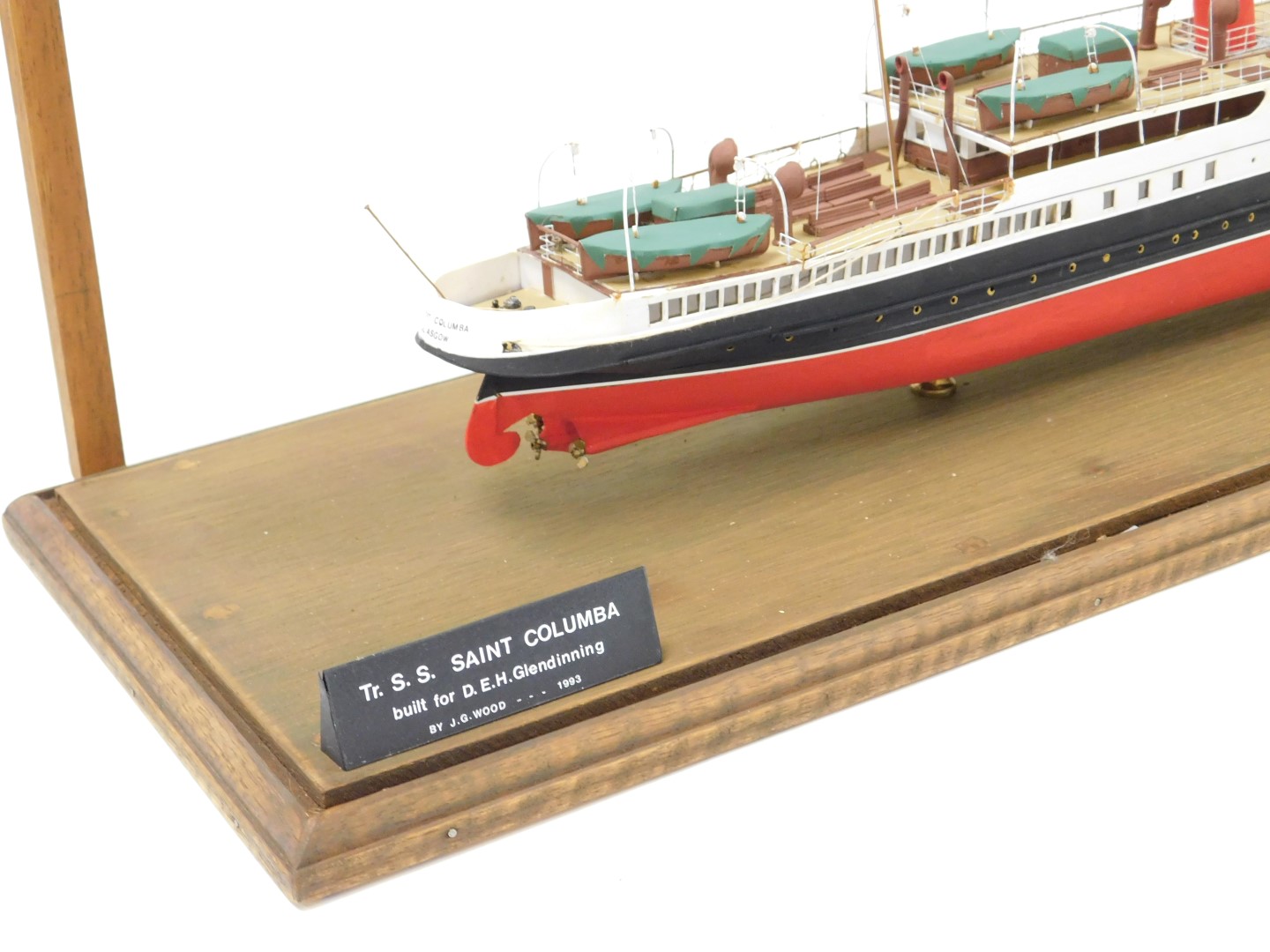 A scale model off the coastal steamer Saint Columba, formerly the Queen Alexandra, perspex cased, mo - Image 3 of 4
