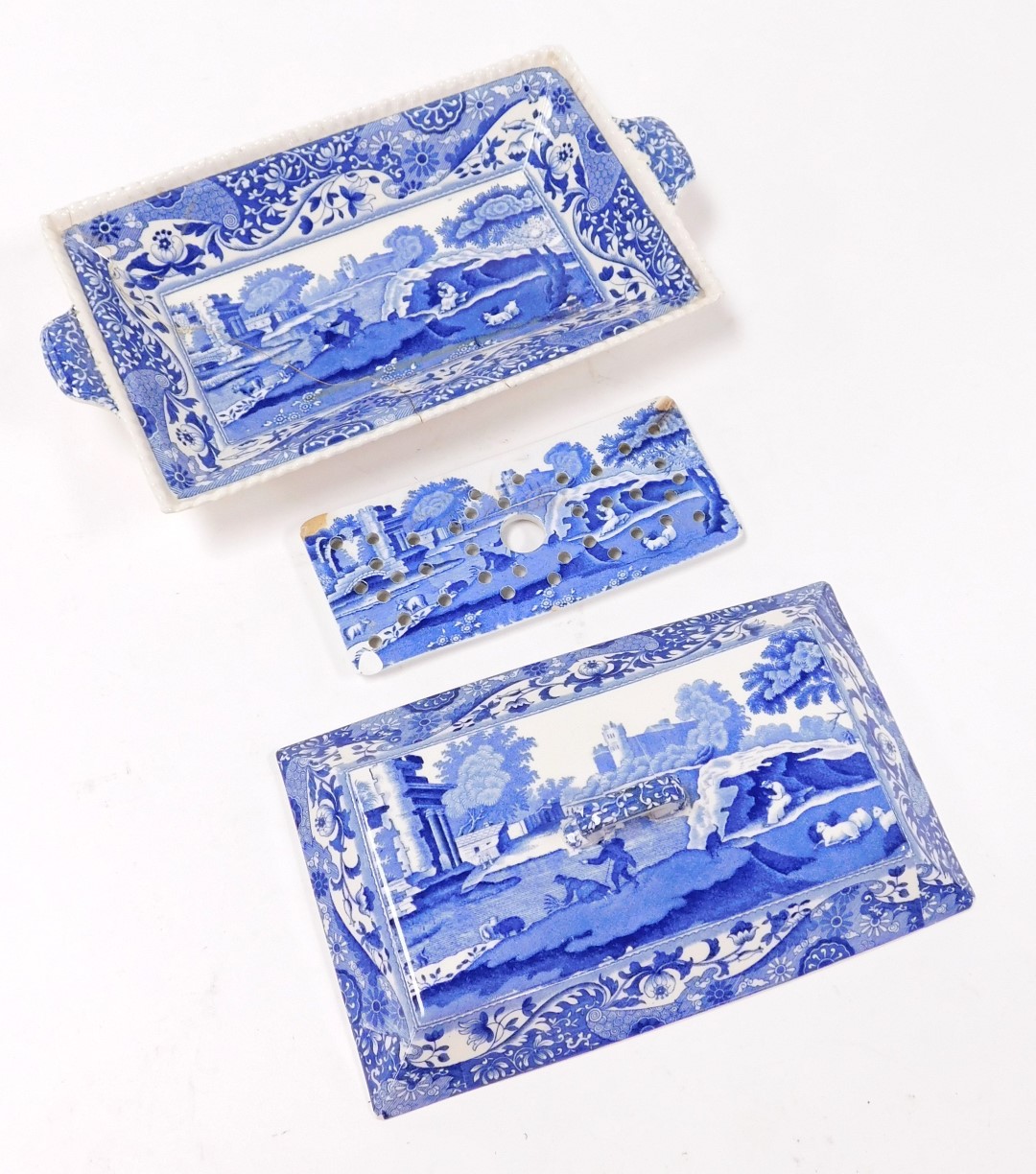 An early 20thC Copeland Spode's Italian pattern blue and white pottery dish, cover and drainer, (AF) - Image 2 of 4