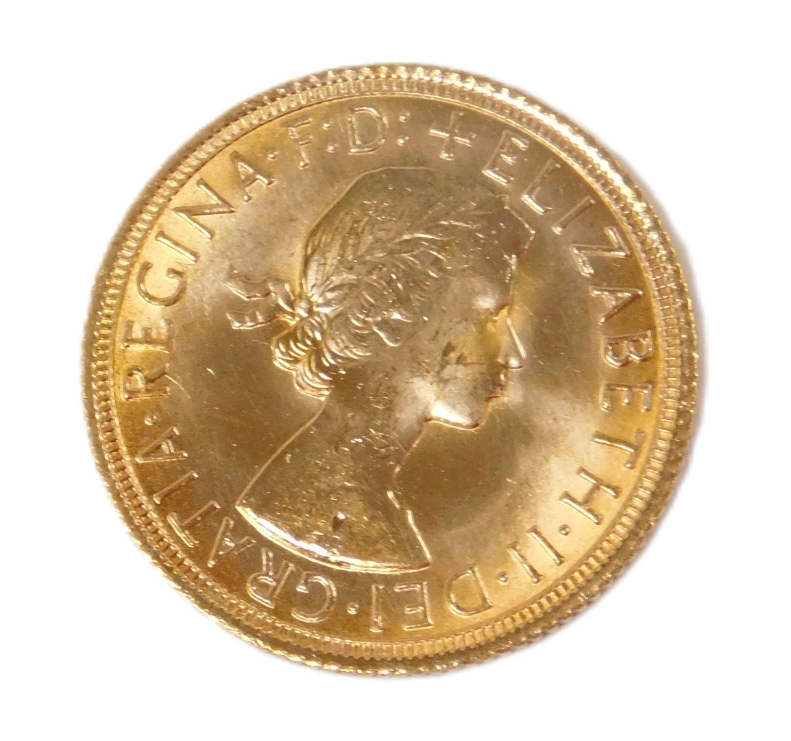 An Elizabeth II gold full sovereign 1967, 8.0g. - Image 2 of 2