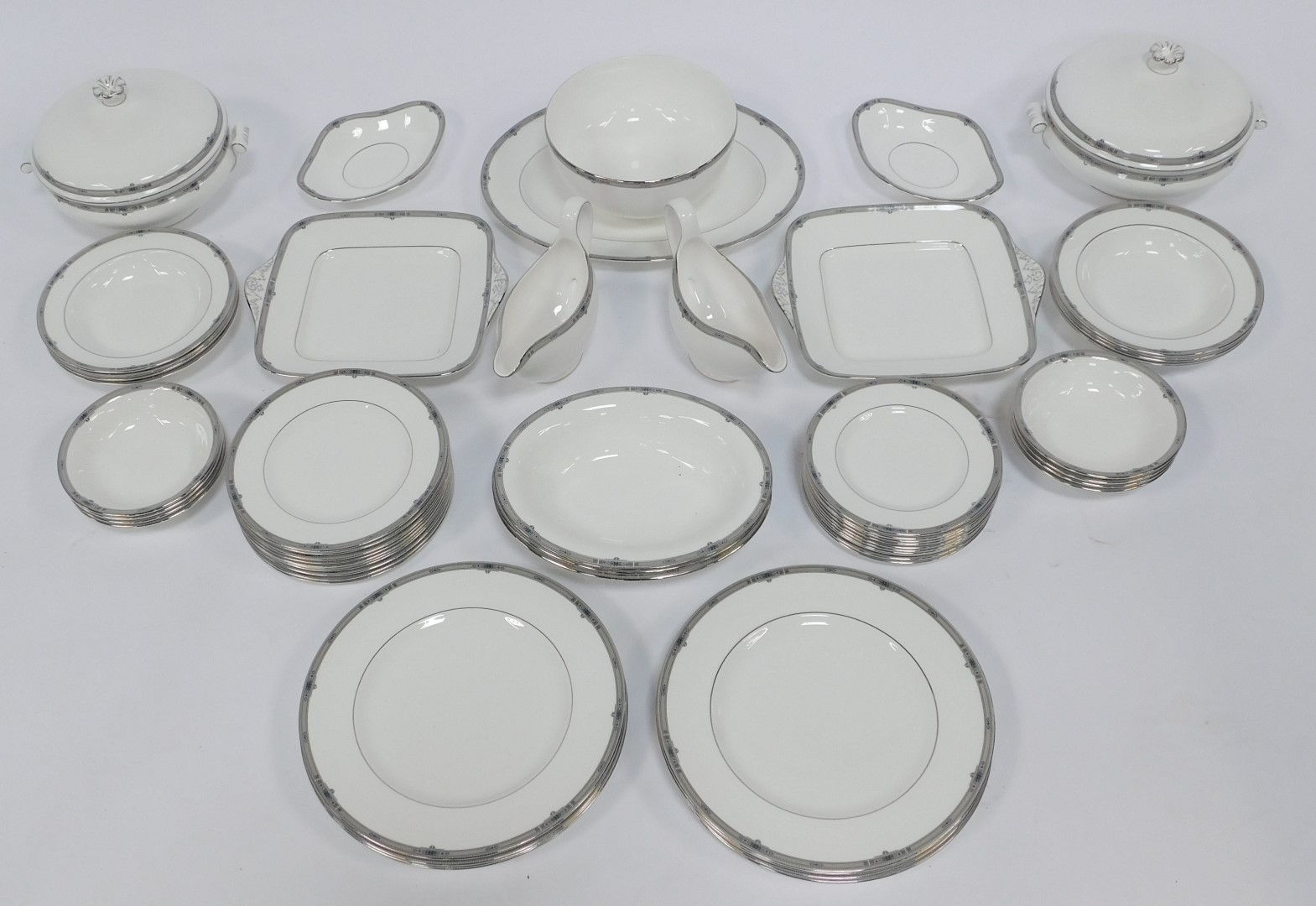 A Wedgwood porcelain dinner service decorated in the Amherst pattern, comprising 8" covered - Image 2 of 5