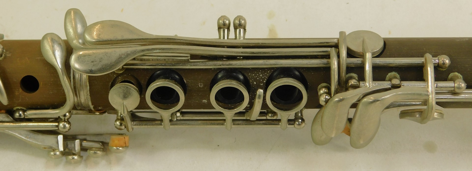 A Krugerstein clarinet, together with two carving sets. - Image 6 of 11