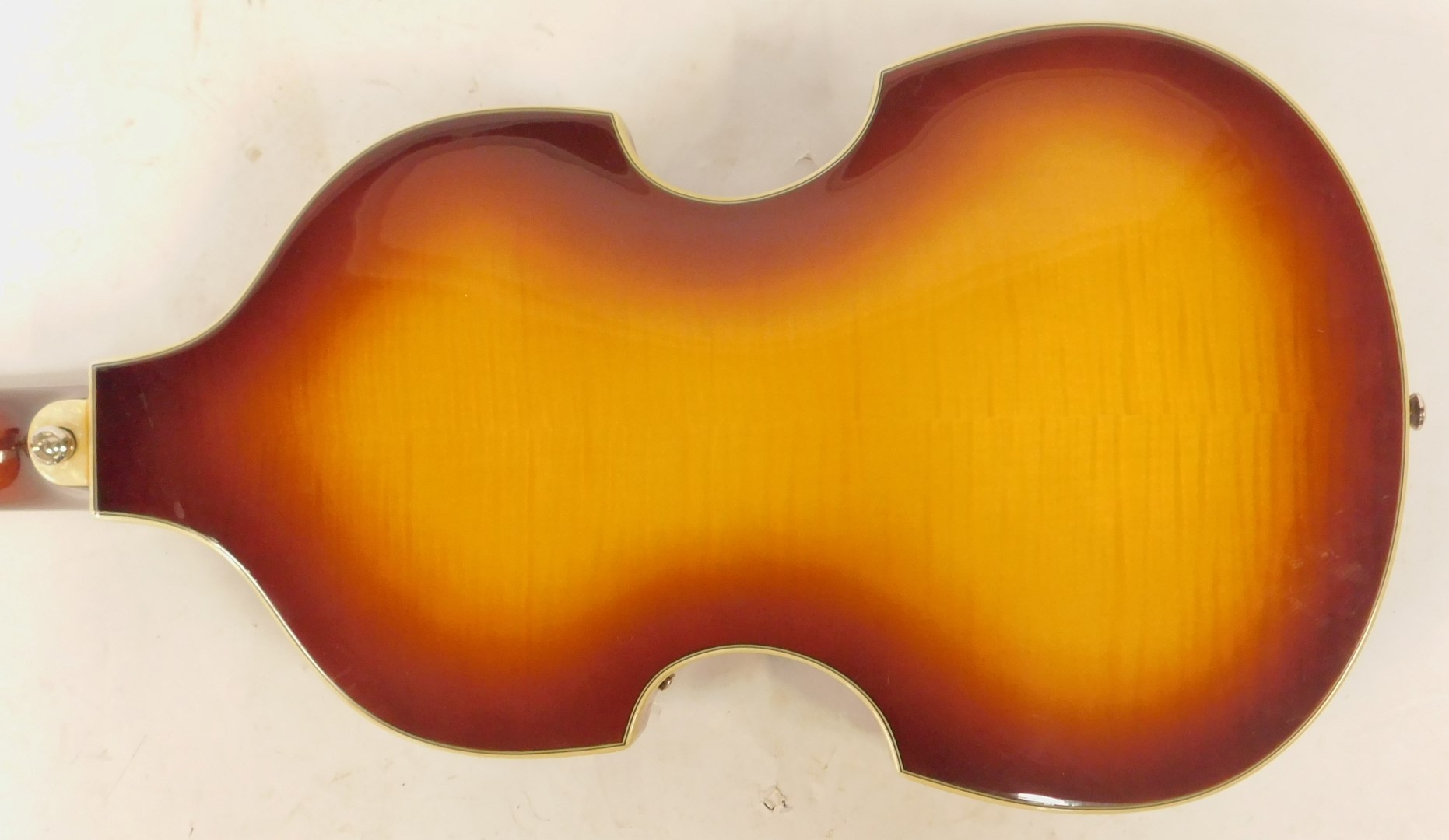 A Hofner Contemporary Series violin bass electric guitar, a graduated brown body, 106cm long, in - Image 3 of 9