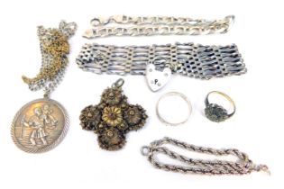 A collection of silver and other jewellery, to include a silver link bracelet, 22cm long, a silver
