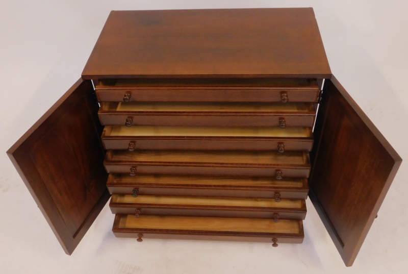 A mahogany collectors cabinet, the two panelled doors enclosing seven shallow drawers, on out - Image 3 of 4