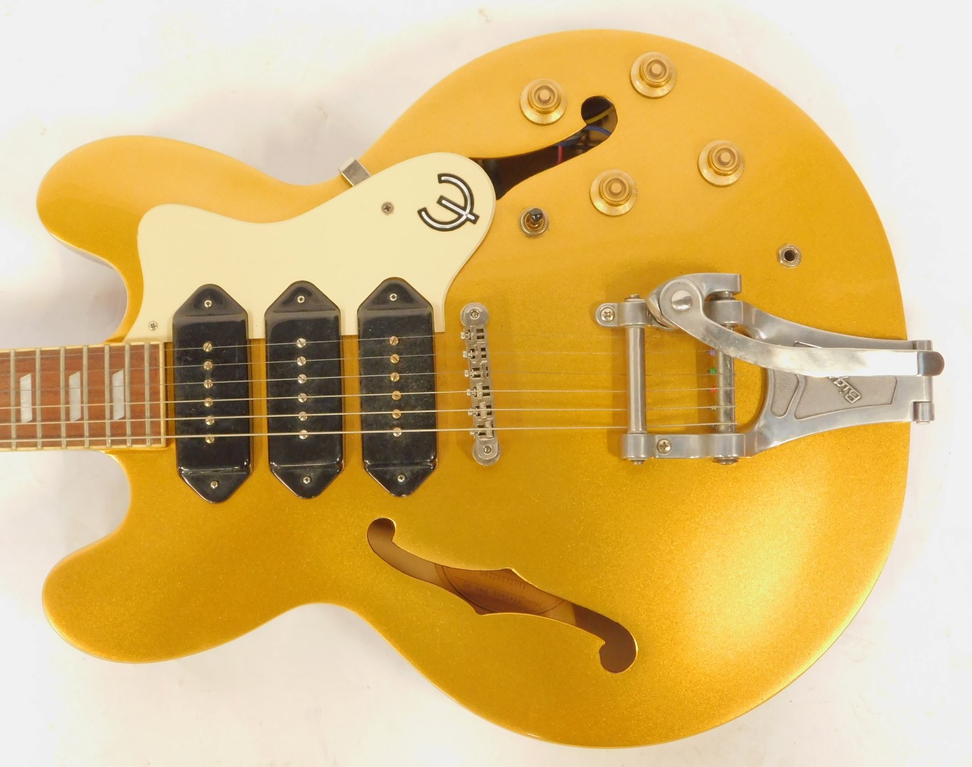 An Epiphone Riviera P93 MG electric guitar, serial number 11021502198, the body in gold coloured - Image 2 of 13