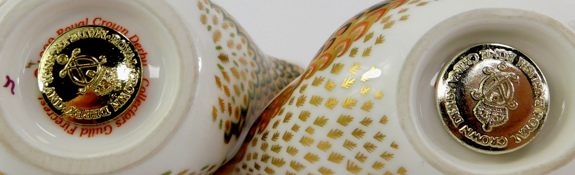 Two Royal Crown Derby porcelain bird paperweights, comprising Fire Crest, red printed marks and gold - Image 3 of 3