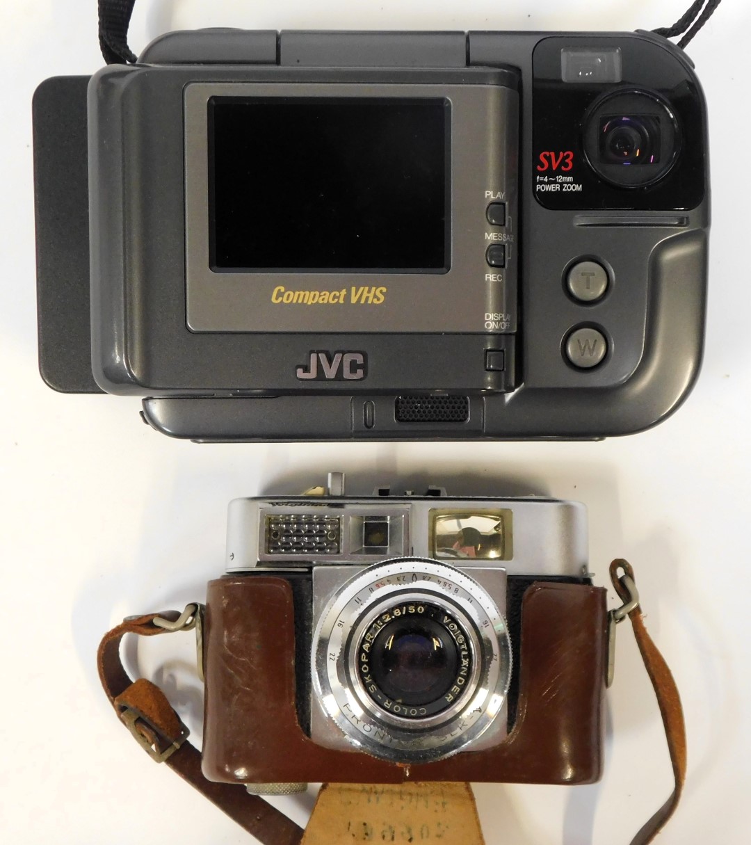 A group of camera and related items, to include a Canon EOS 10 camera in canvas case, Minolta X- - Image 4 of 6