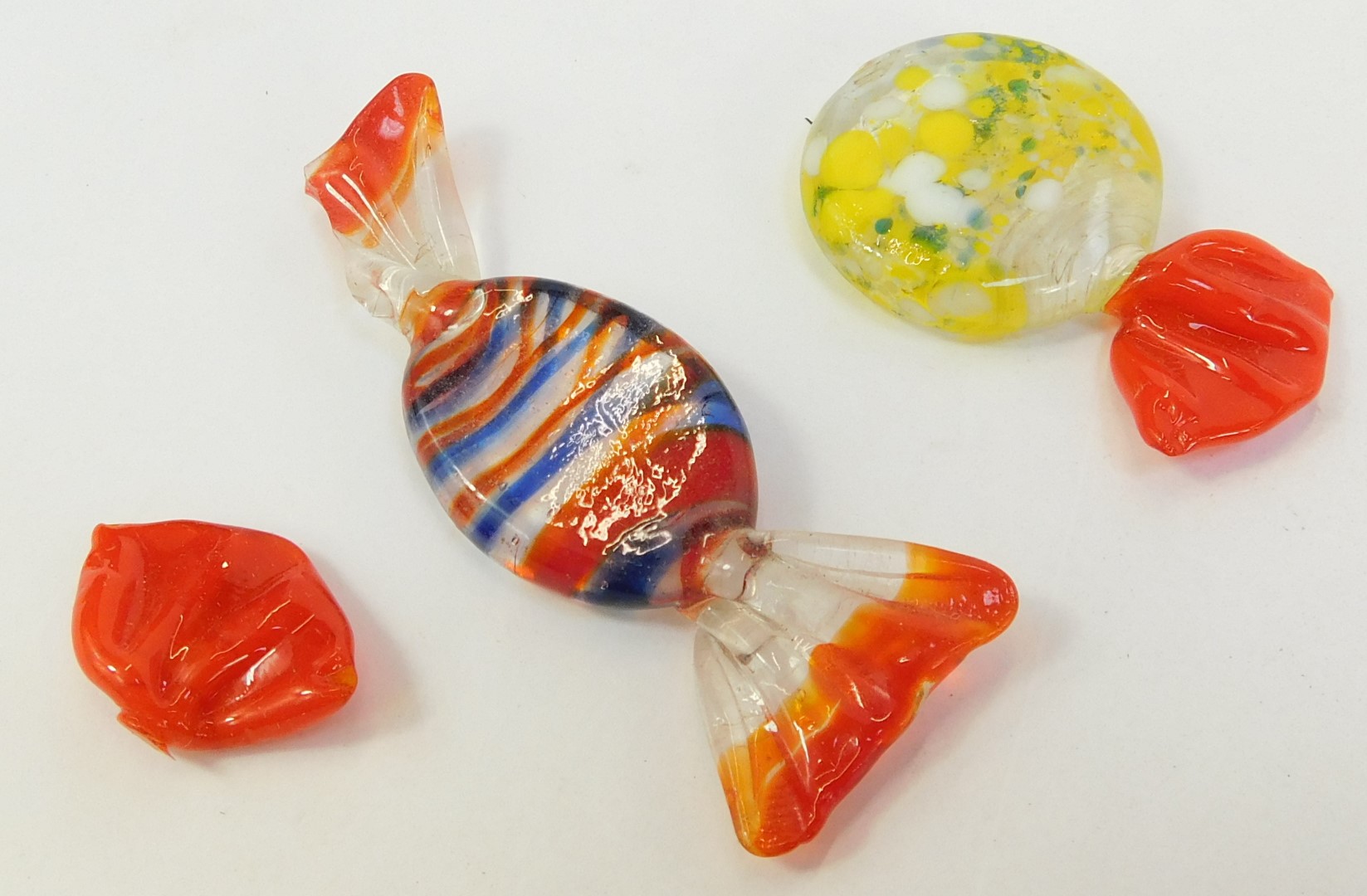 A group of Murano style glass bonbons, varying colourways and styles, contained in an Edinburgh - Image 3 of 3