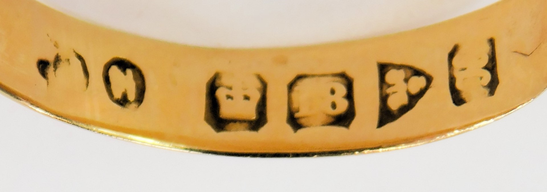 An Edward VII 18ct gold signet ring, with central vacant shield, and three row shoulders, Chester - Image 2 of 3