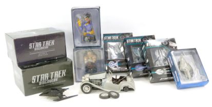A group of Star Trek collectables, to include section 31 Shiva-Class, USS Avenger NCC-97500, USS