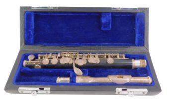 A Mistral flute, numbered 10480, in fitted case