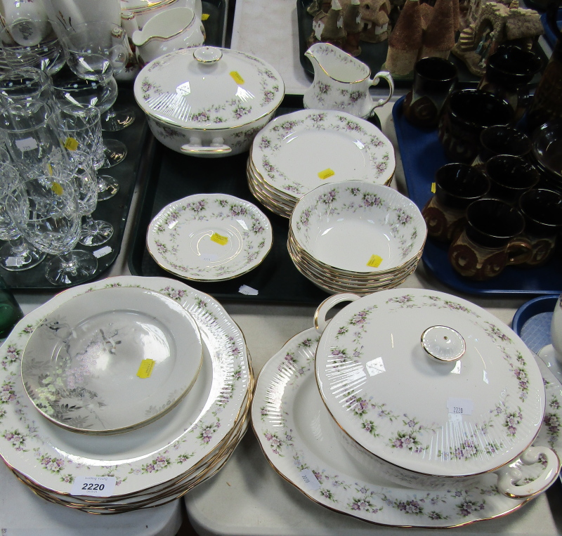 An Elizabethan Chantilly pattern part dinner service, comprising tureens, plates, meat plate, bowls,