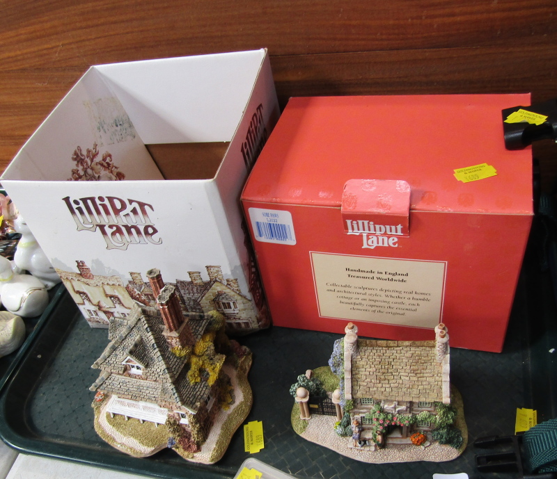 Two Lilliput Lane cottages, comprising Sore Paws and Blaise Hamlet, boxed. (2)