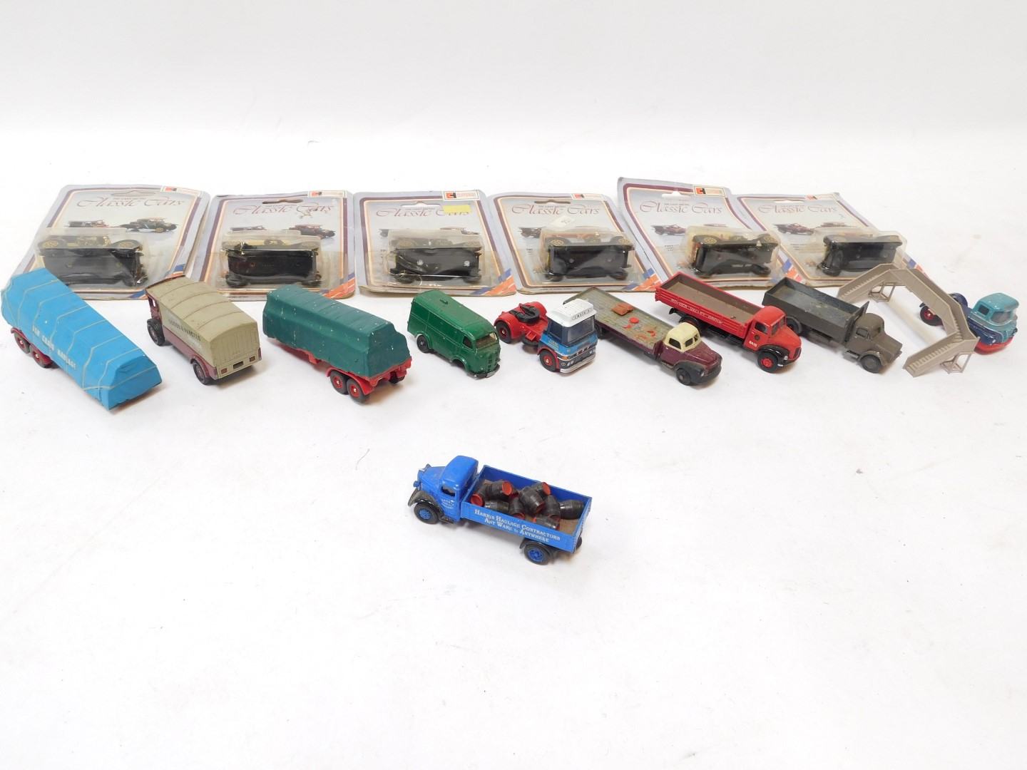 Diecast vehicles, comprising five classic car packs, diecast playworn wagon, truck, etc. (1 box) ¦ - Image 2 of 2