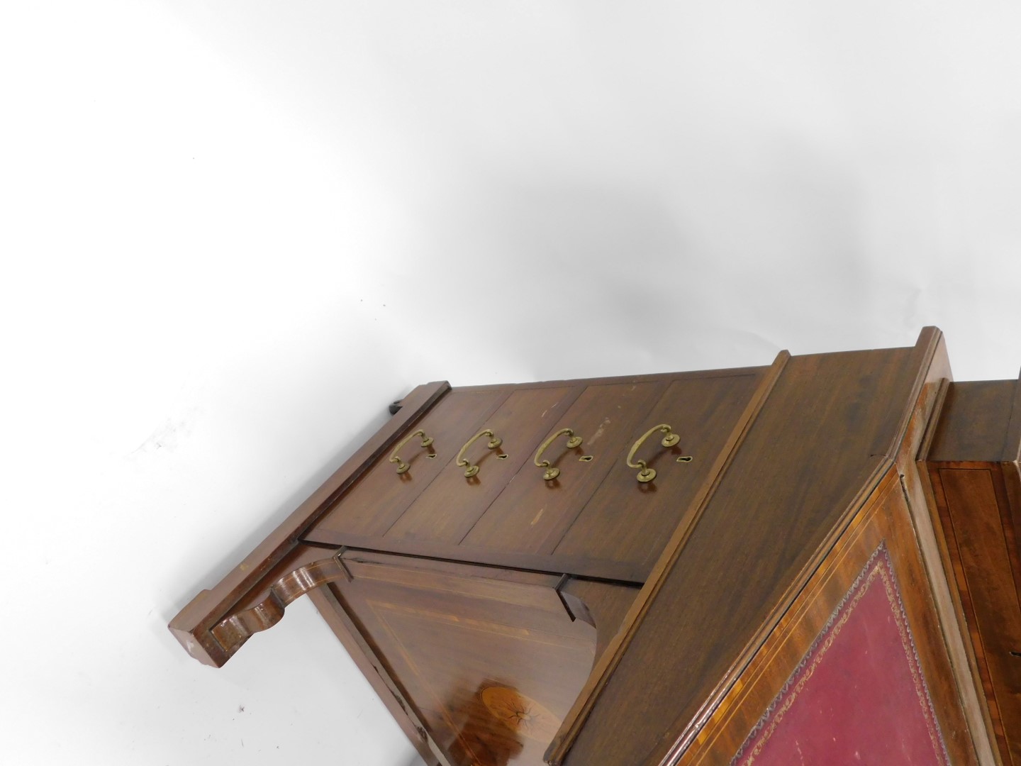 An Edwardian mahogany and satinwood cross banded Davenport, the top with a hinged letter compartment - Image 4 of 4