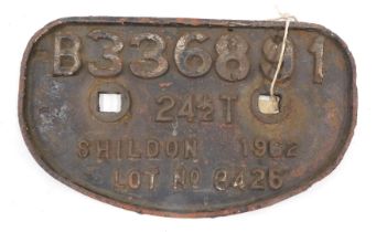 A cast iron railway wagon plaque, numbered B336891 24½T Shildon 1962, 28cm wide.