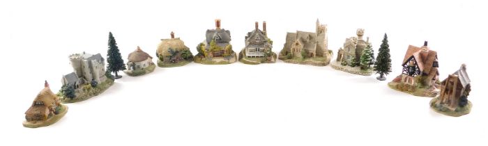 A quantity of Lilliput Lane cottages, to include St Lawrence's Church, Diamond Cottage, Blaise Hamle