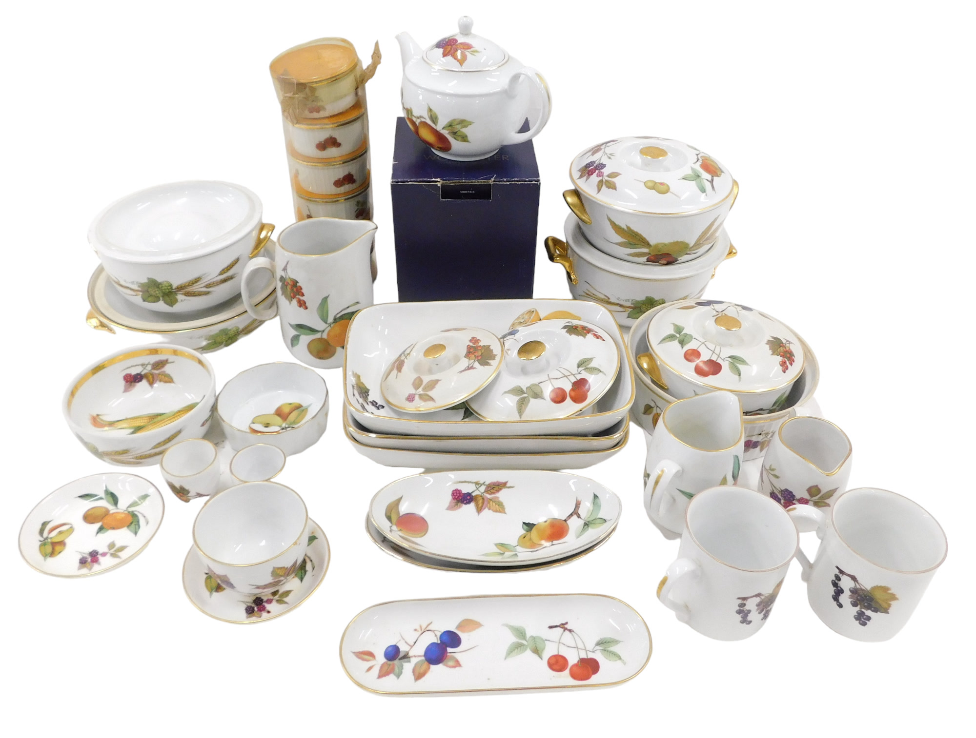 A quantity of Royal Worcester Evesham pattern ceramics, to include tureens, ramekins, etc.