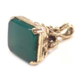 A 19thC 9ct gold framed seal fob, set with green agate, 2.5cm high, 6.7g all in.