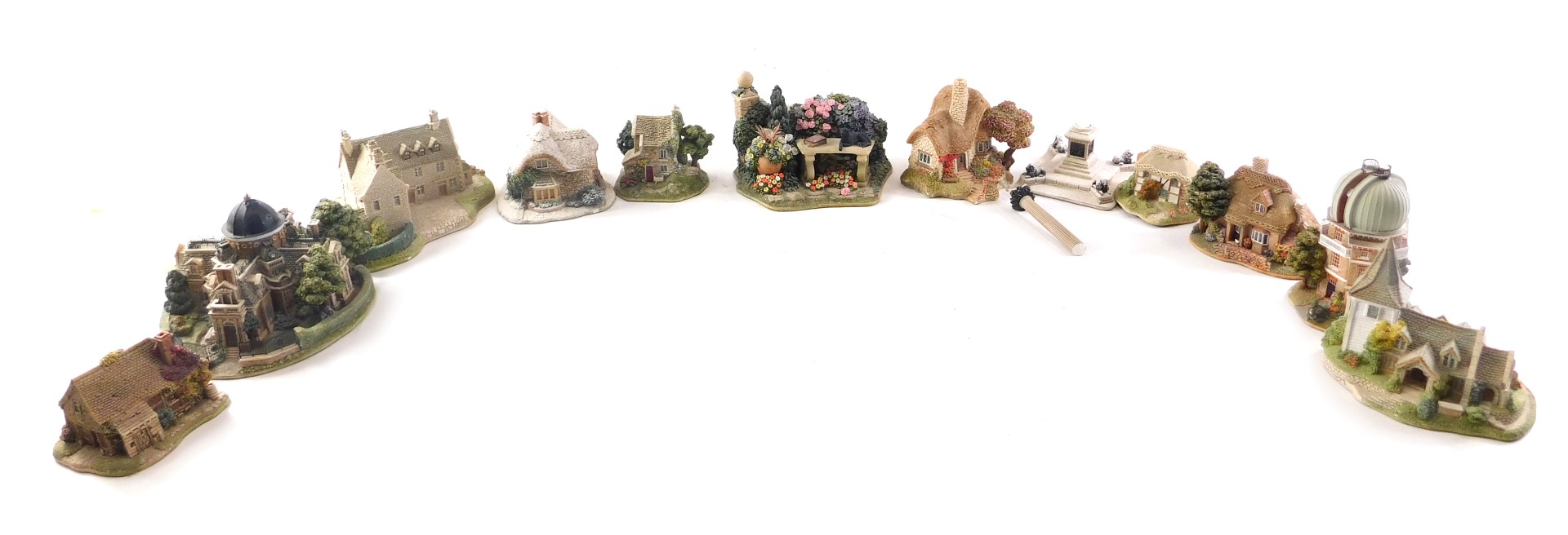 A quantity of Lilliput Lane cottages, to include Peaceful Pastimes, The Planetarium, Greensted Churc