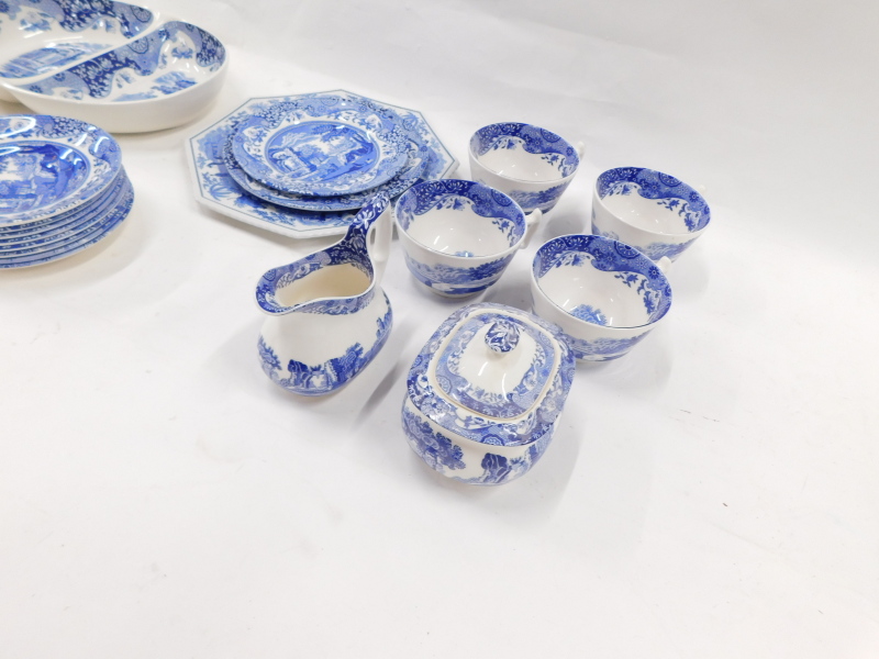 A quantity of Copeland Spode Italian pattern tea and dinner ware, to include two oval serving dishes - Image 2 of 4