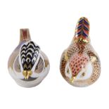 Two Royal Crown Derby bird paperweights, comprising The Collectors Guild Crested Tit 2001, 10cm wide