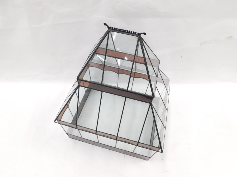 A leaded glass terrarium, the base with purple marbled stained glass panels with an arched roof, 65c - Image 2 of 4