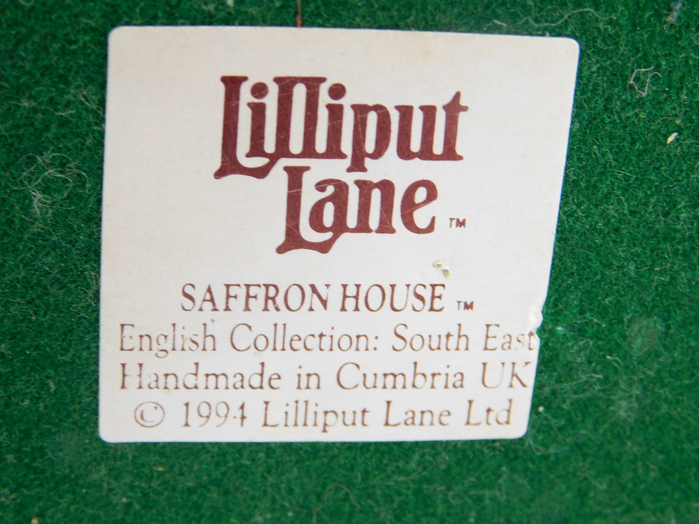 A small collection of Lilliput Lane cottages, to include Saffron House, Bodiam, Orchard Farm Cottage - Image 2 of 2