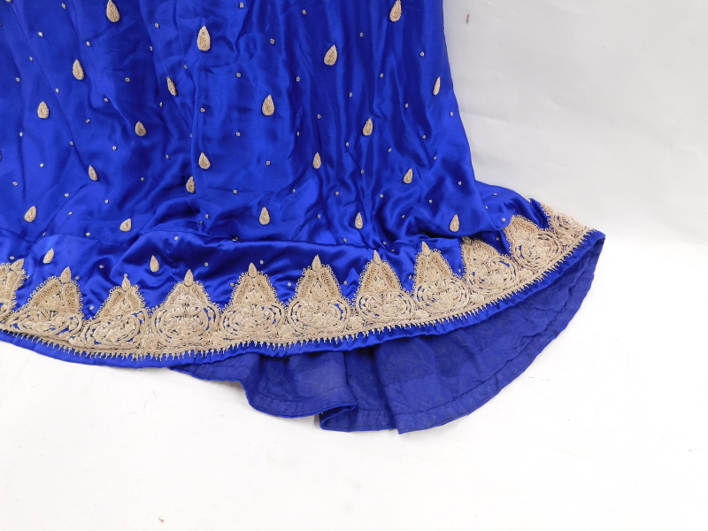 A blue satin ladies dress, embroidered with silver thread. - Image 3 of 4