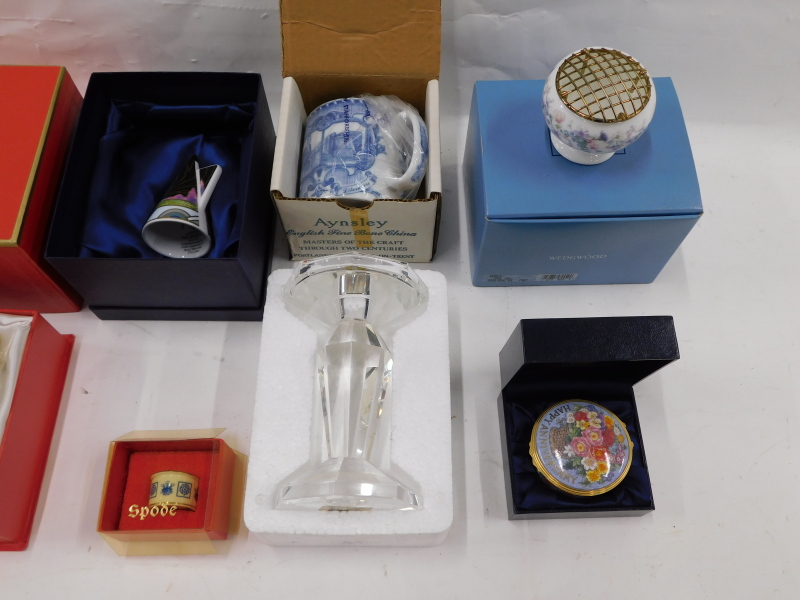 A quantity of boxed ceramics and glass, to include a Royal Worcester Old Willow pattern candle snuff - Image 2 of 2