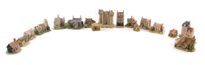 A quantity of Lilliput Lane cottages, to include Claypots Castle, School Days, Chatsworth Blooms, et