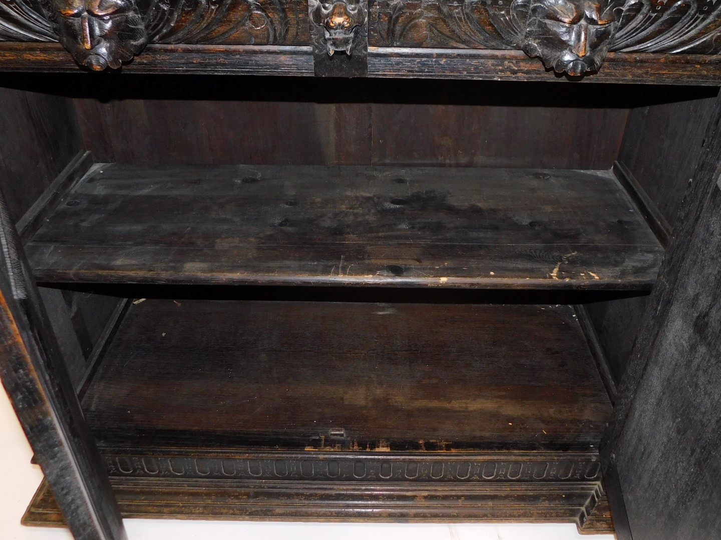 A late 19thC Flemish style ebonised oak cabinet, the top with a moulded cornice above gadrooned frie - Image 5 of 6