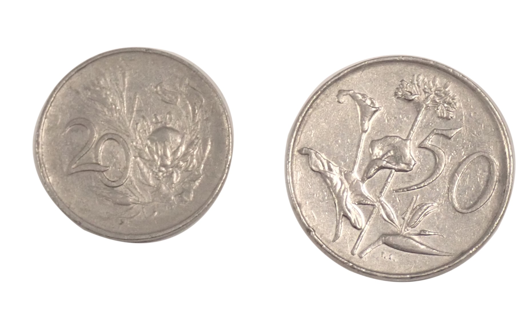 Two South African coins, comprising 1970 fifty, and a 1965 twenty. (2)