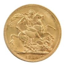 A George V full gold sovereign, dated 1914.