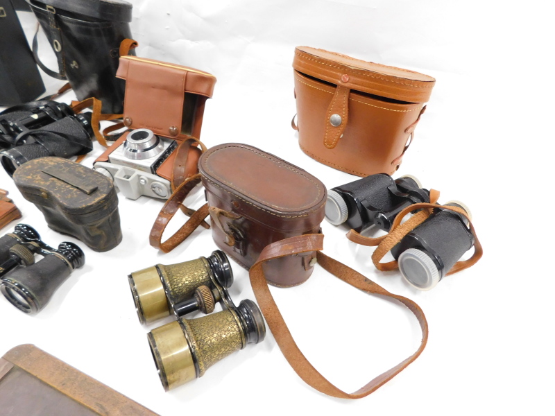 Miscellaneous items, to include a mahogany camera plate, opera glasses, binoculars, writing slate, e - Image 2 of 3