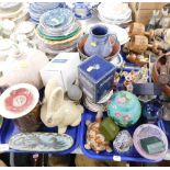 Decorative china and effects, to include a Tunstall ware pottery rabbit, various plates, Eastern gla