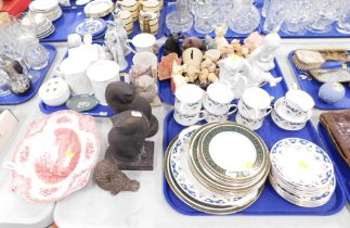 Decorative household effects, to include various pig figures, to include Piggins, Wedgwood Jasperwar