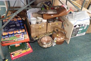 Various board games, to include Scrabble, Sorry, copper kettle, horse brasses, winter spice candle,