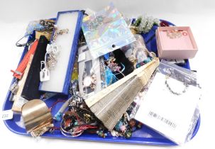 Costume jewellery, to include bangle, lady's wristwatch, fan, beaded necklaces, etc. (1 tray)