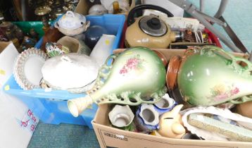 General household effects, to include table lamps, stove top kettle, pair of mid century vases, nove