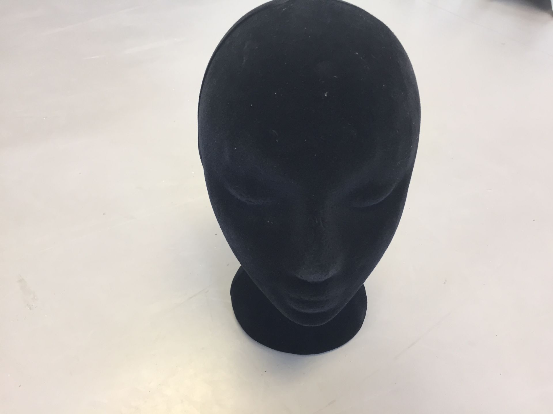 Mannequin Heads - Image 2 of 4